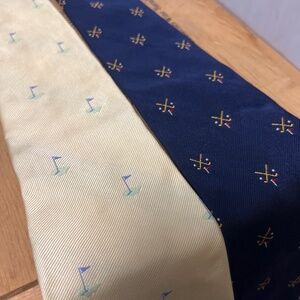 Pair of golf ties